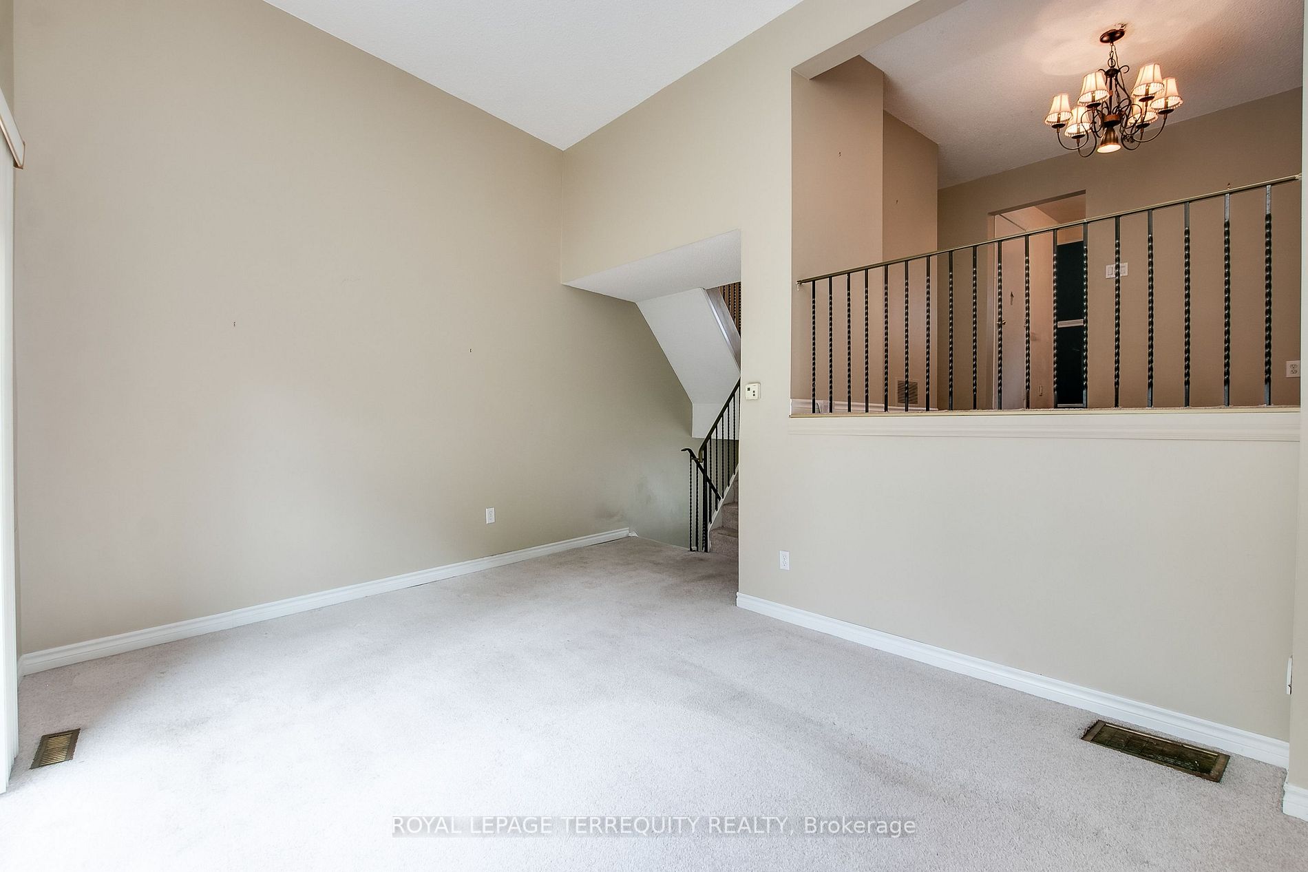 2075 Asta Dr, #21