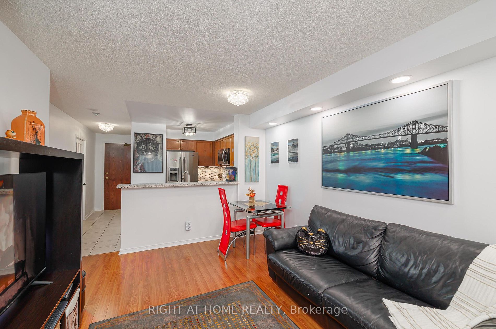 7 Michael Power Pl Pl, #904