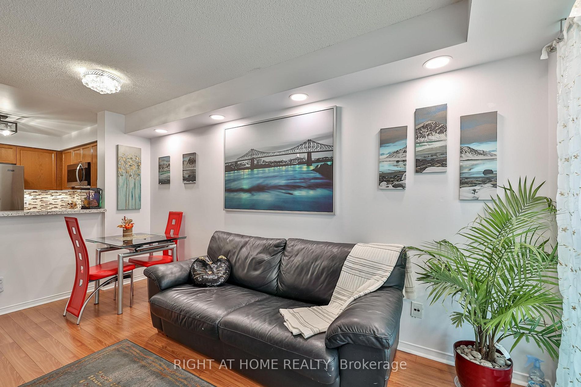 7 Michael Power Pl Pl, #904
