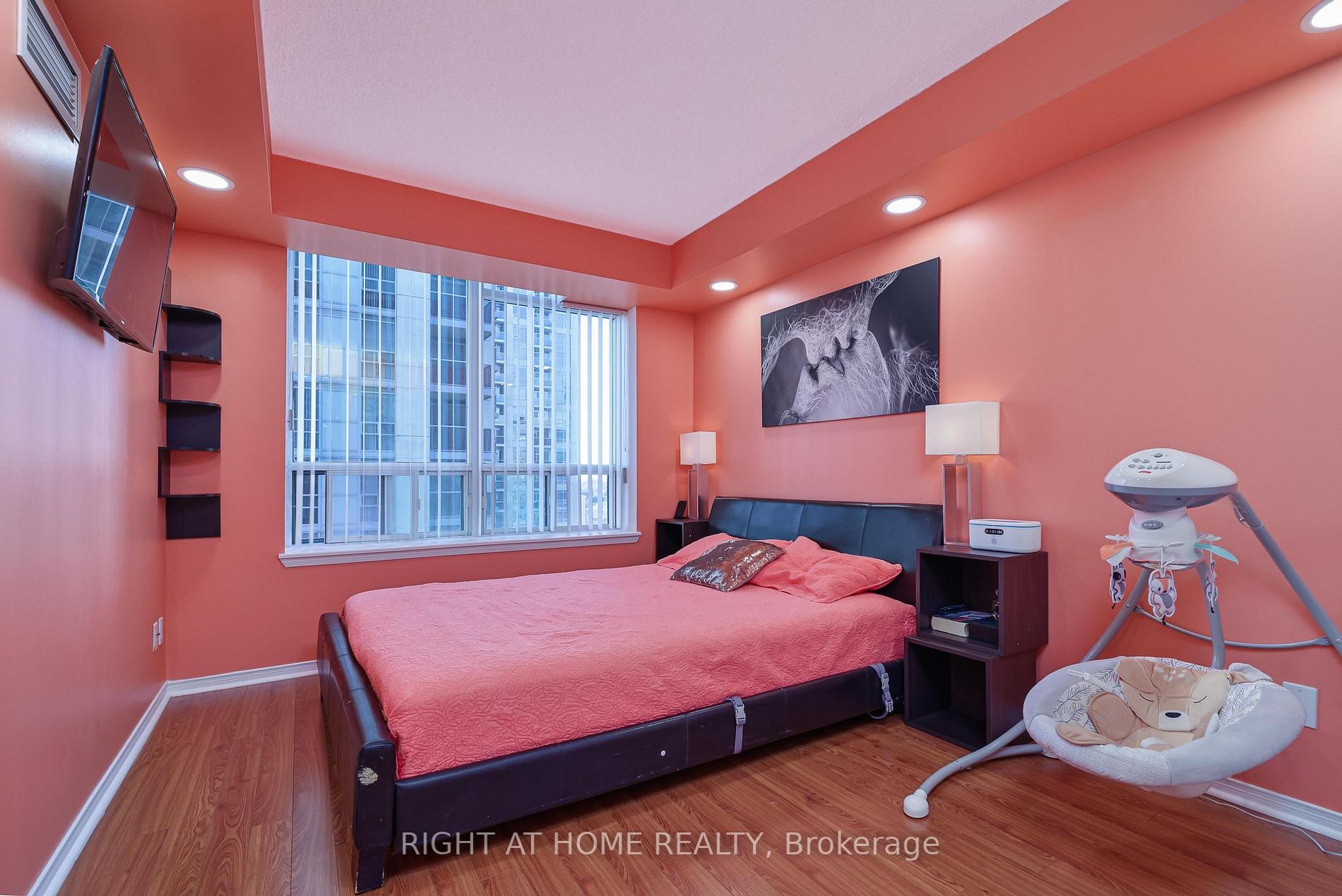 7 Michael Power Pl Pl, #904