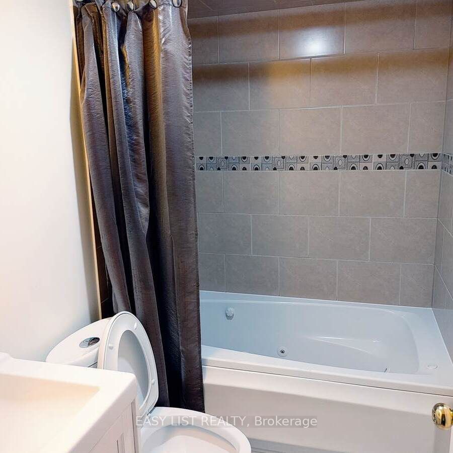 2091 Hurontario St, #110