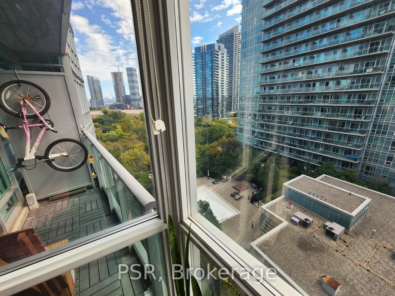 185 Legion Road N, #1110
