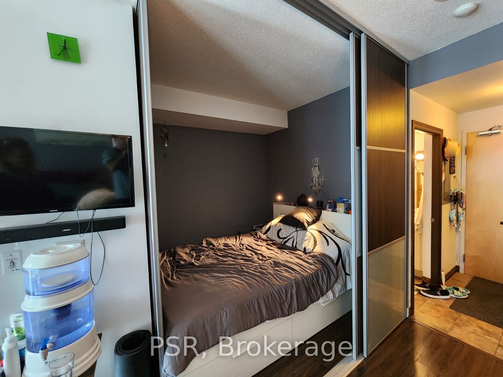 185 Legion Road N, #1110