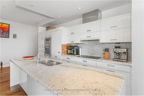 90 Park Lawn Rd, Toronto