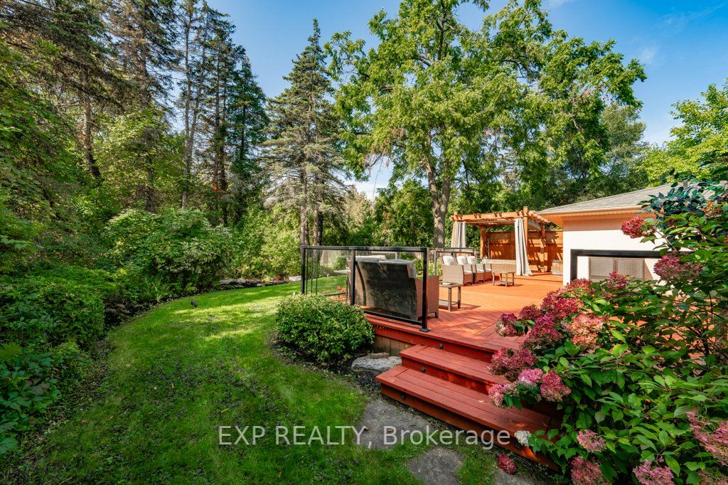 1498 Indian Road