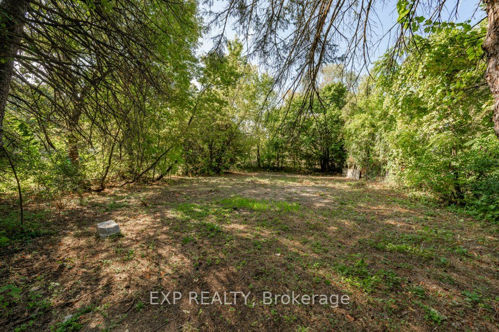 1498 Indian Road