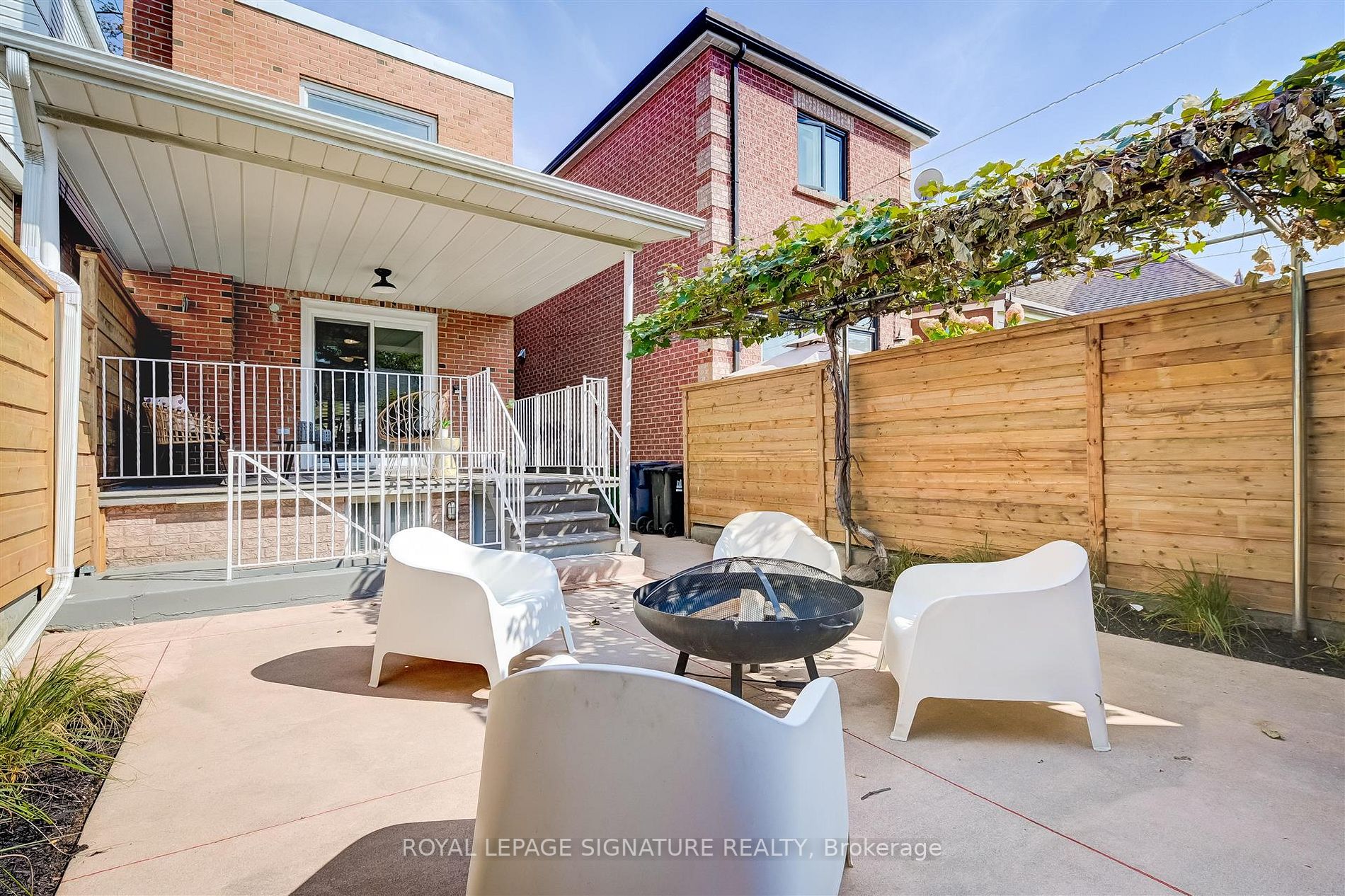 710 Brock Ave