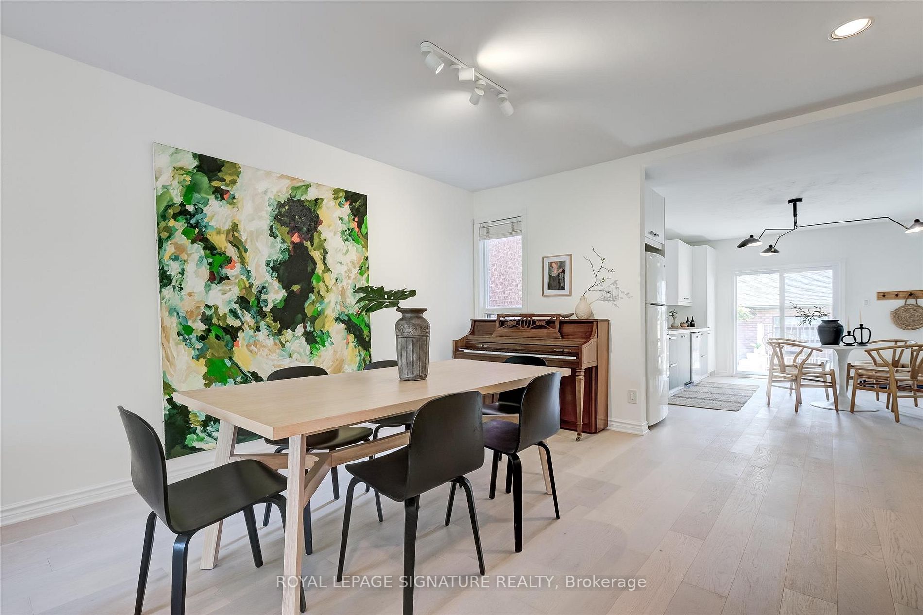 710 Brock Ave
