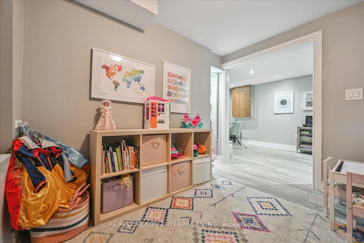 3091 Kilbride Cres