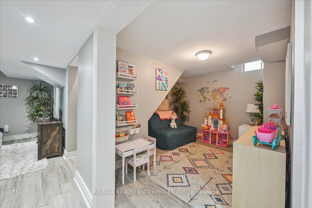3091 Kilbride Cres
