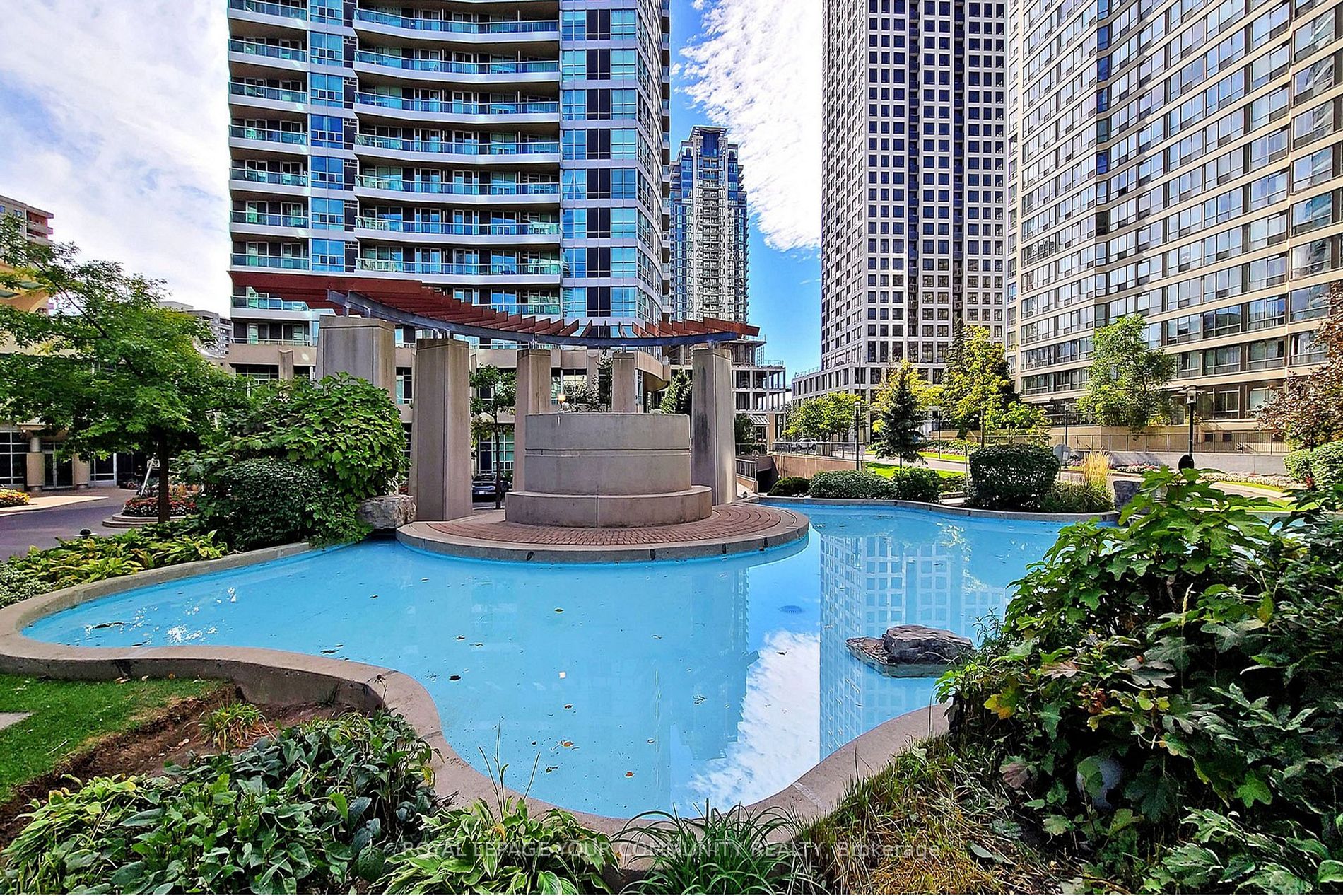 1 Elm Dr W, #1409