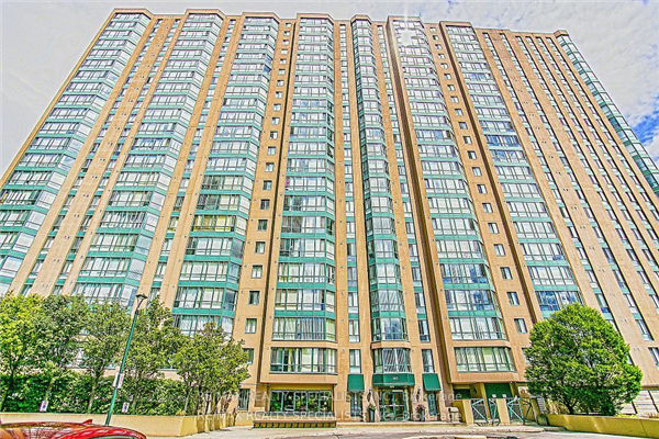145 Hillcrest Ave, Mississauga