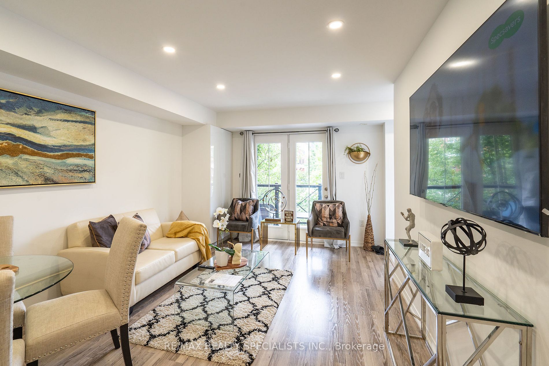 2484 Post Rd, #23