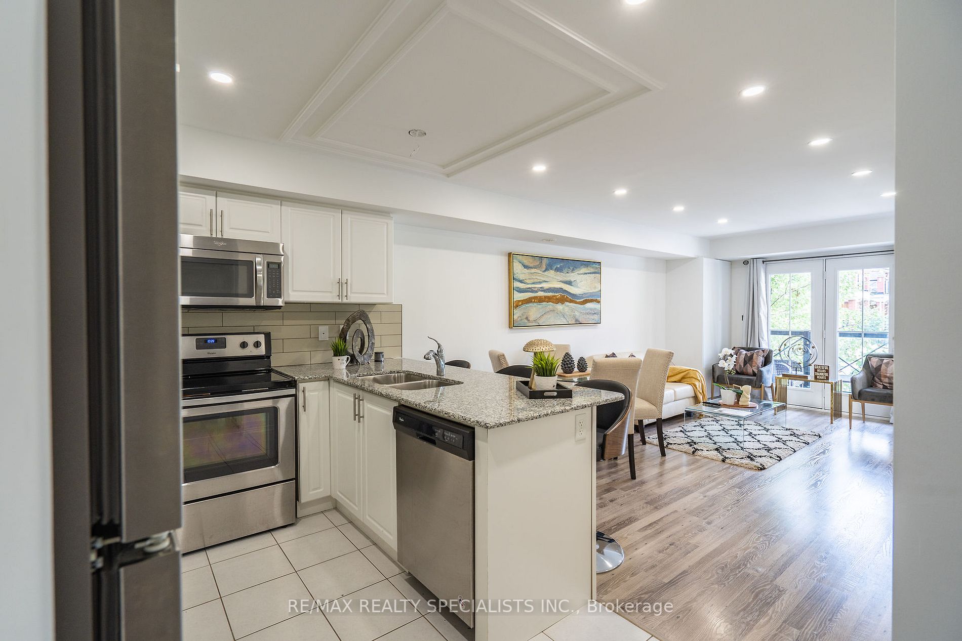 2484 Post Rd, #23