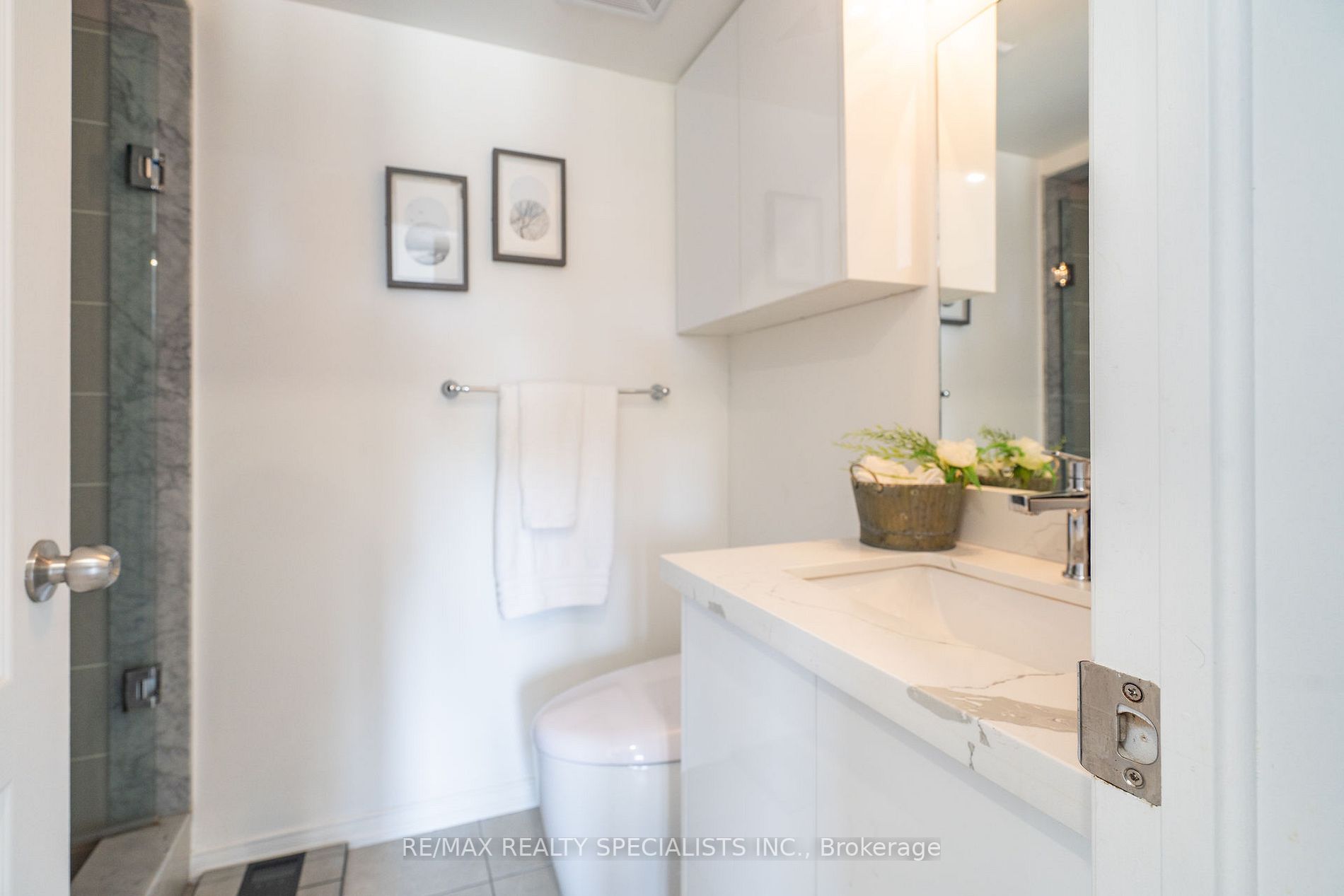 2484 Post Rd, #23