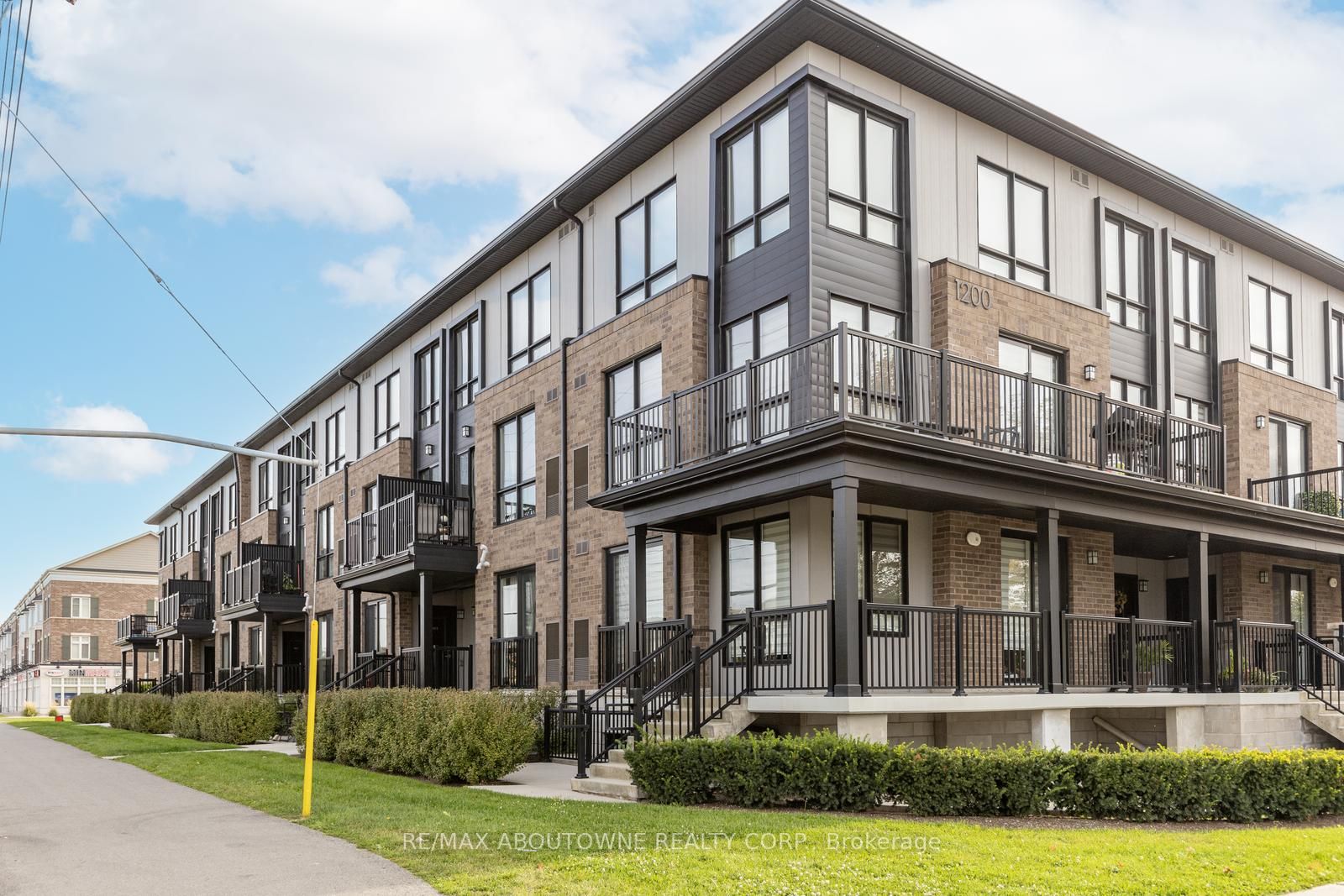 1200 Main St E, #202