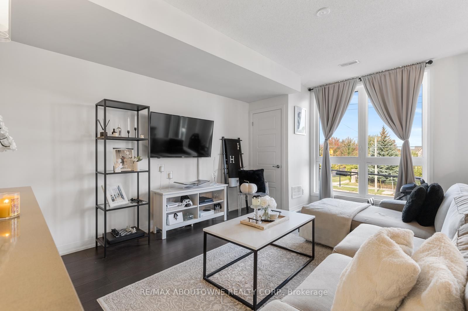 1200 Main St E, #202