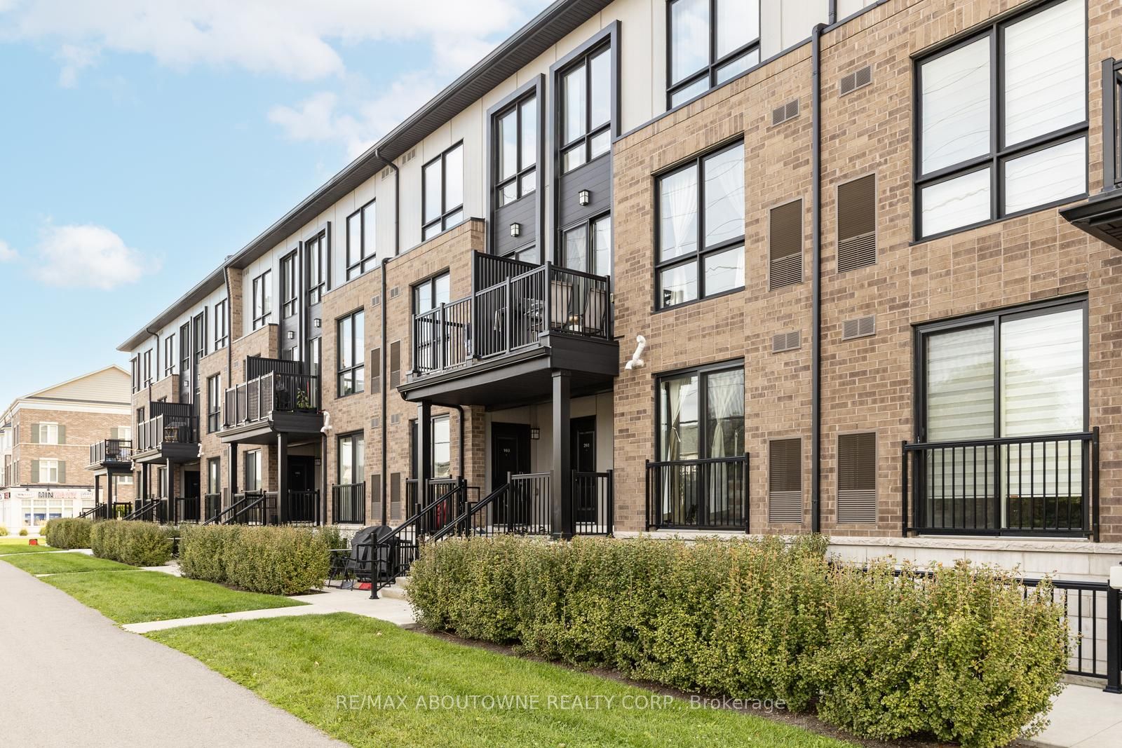 1200 Main St E, #202