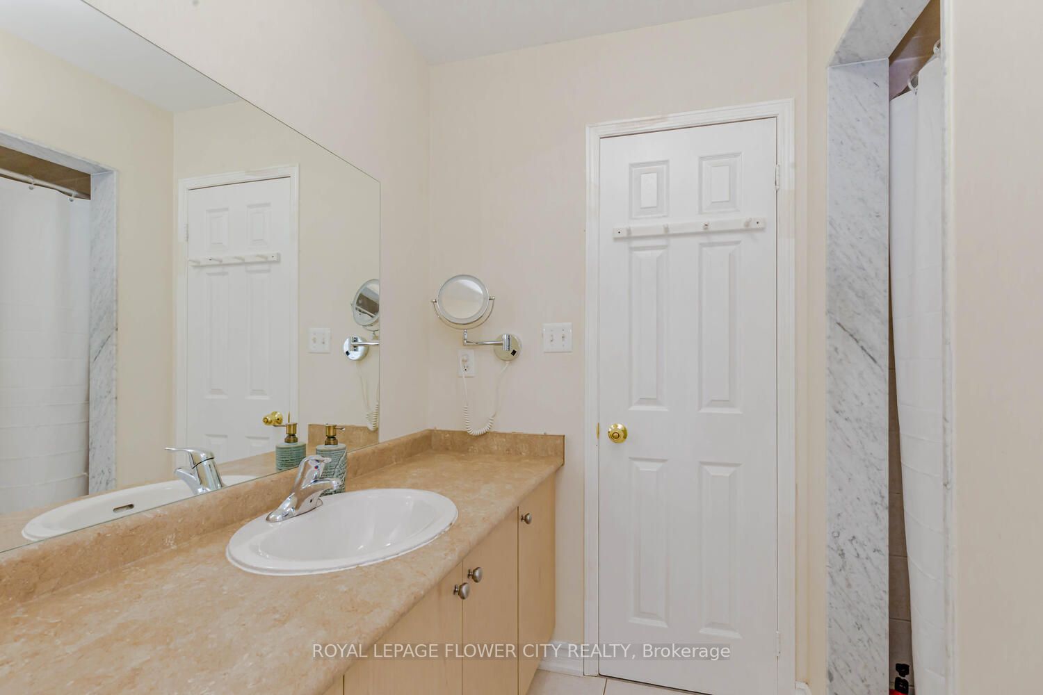 46 Schooner Dr