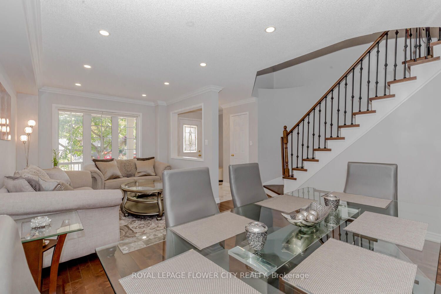 46 Schooner Dr