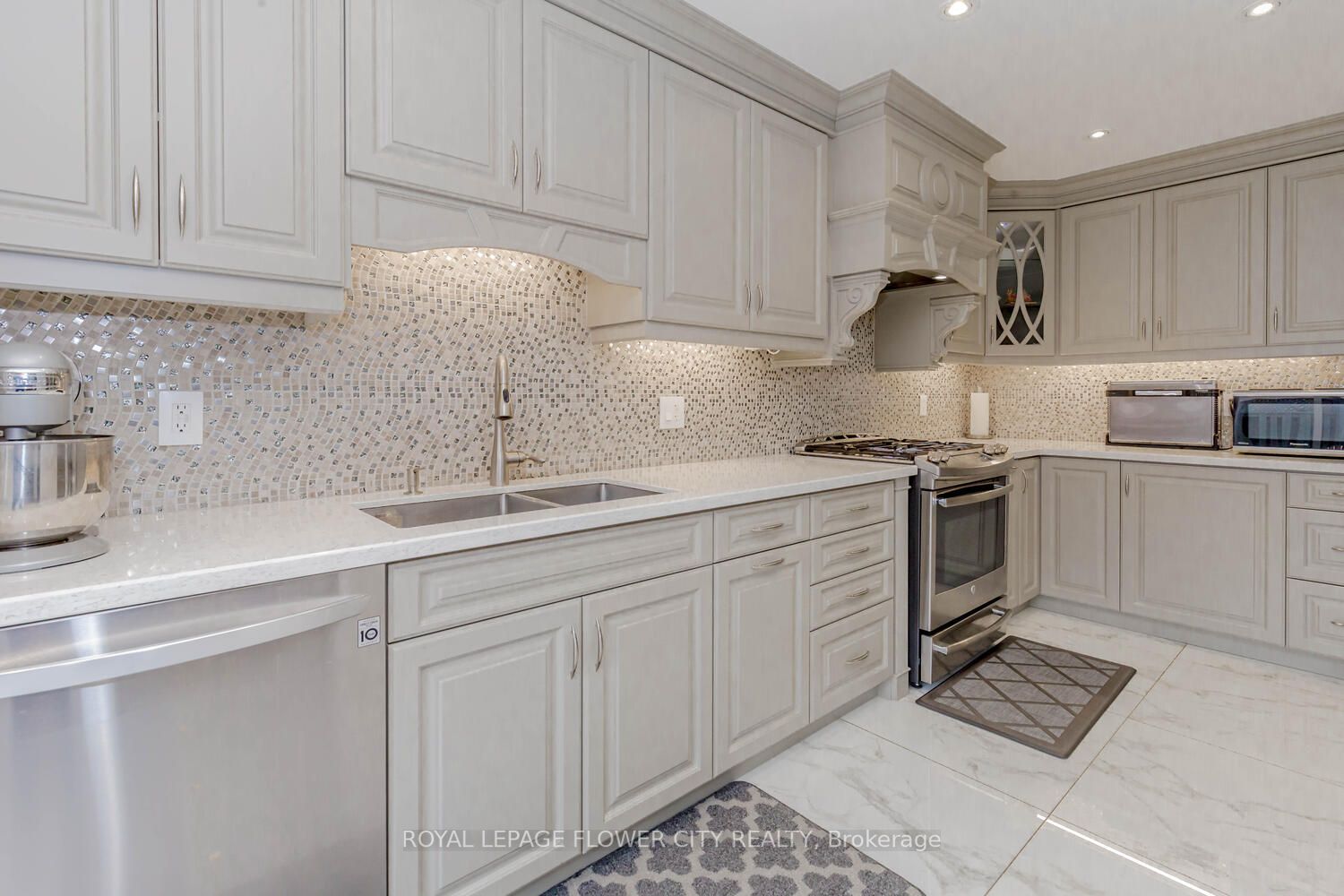 46 Schooner Dr