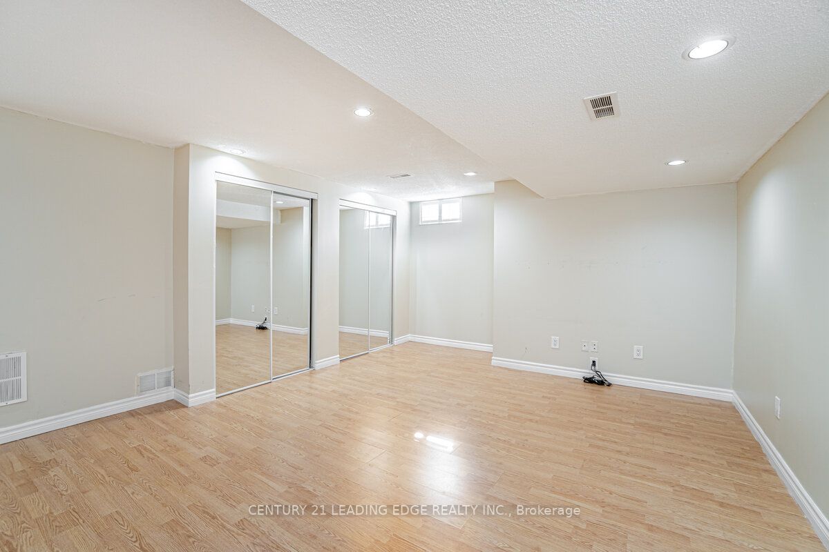 835 Othello Crt
