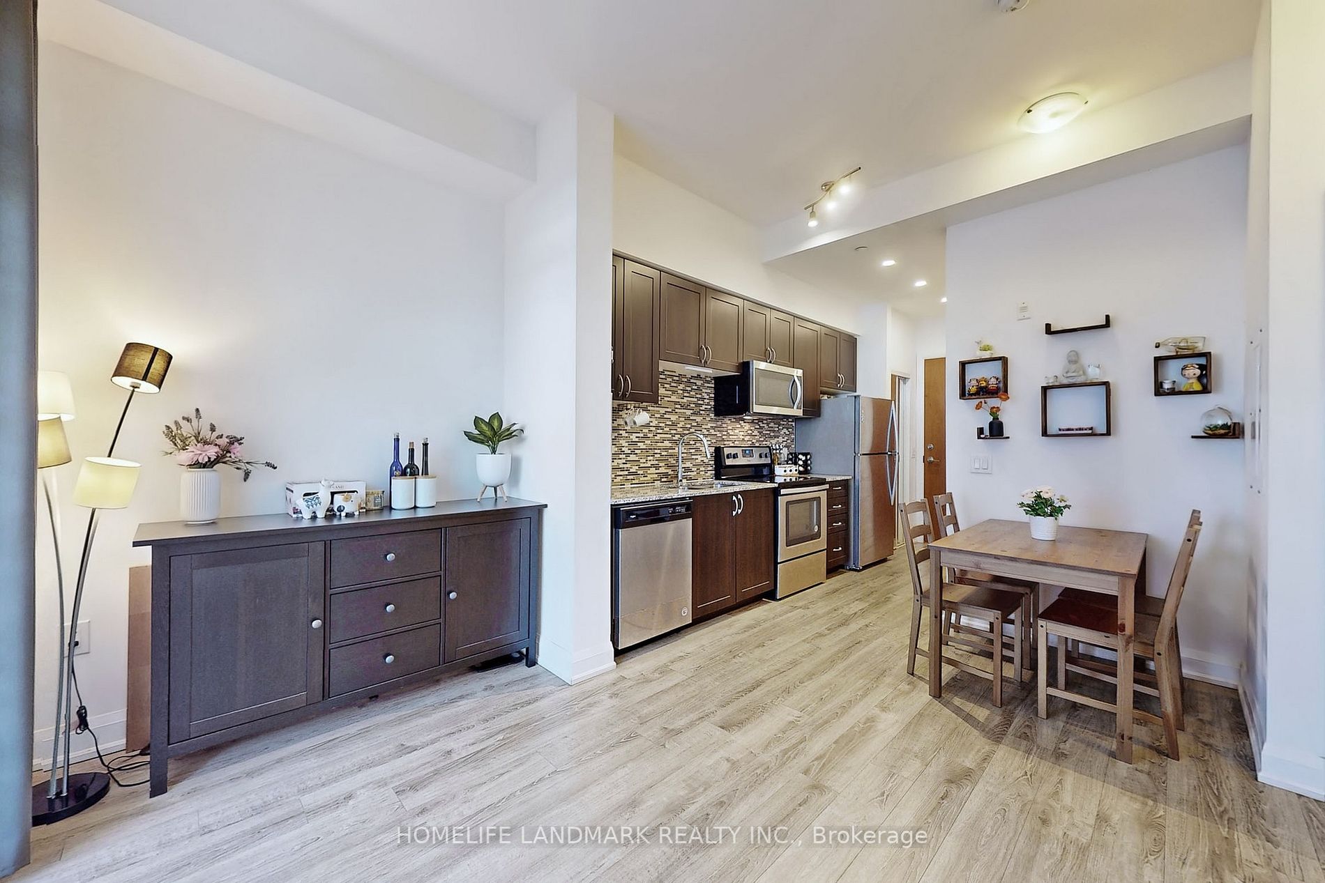 2800 Keele St, #222