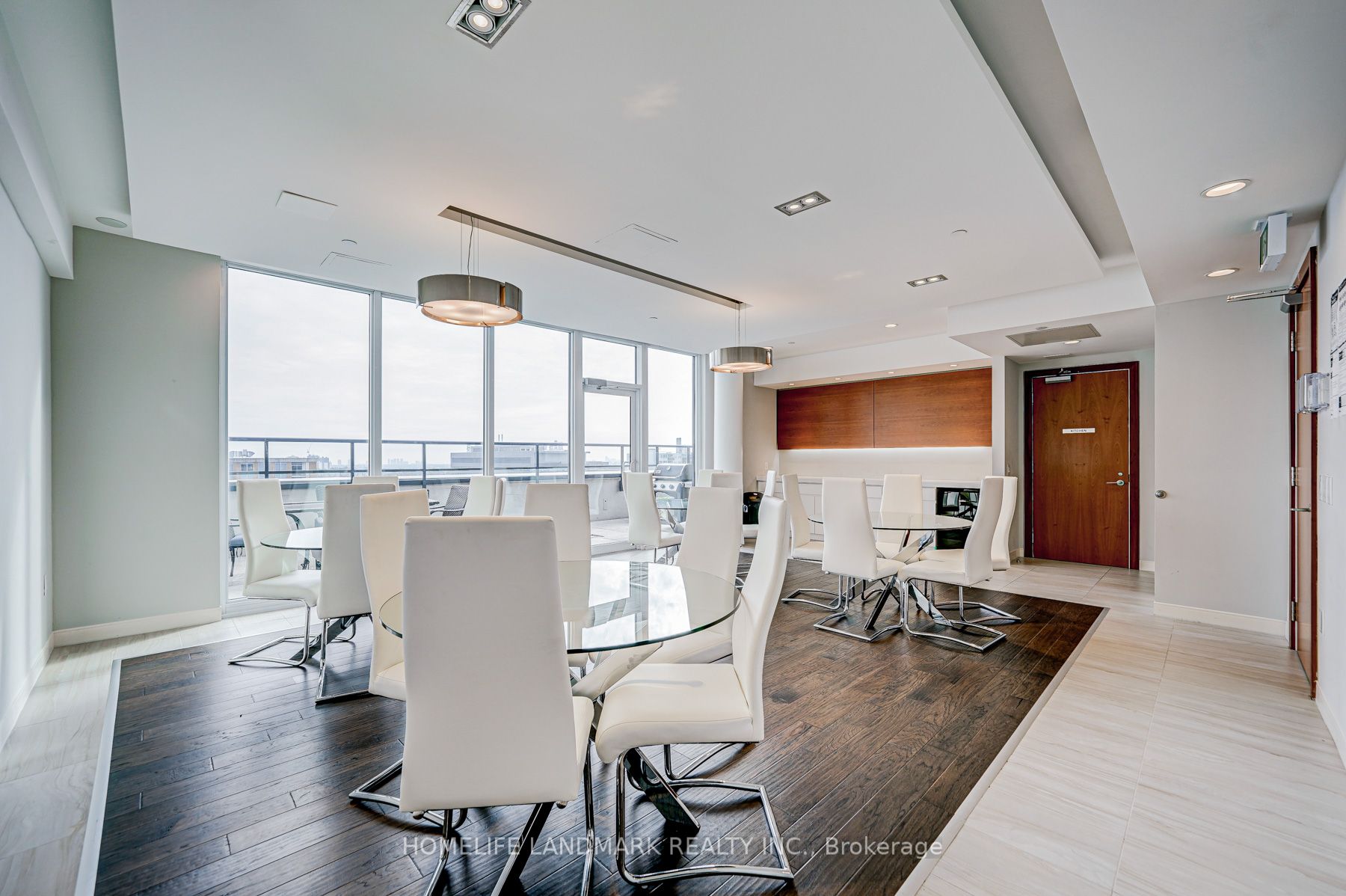 2800 Keele St, #222