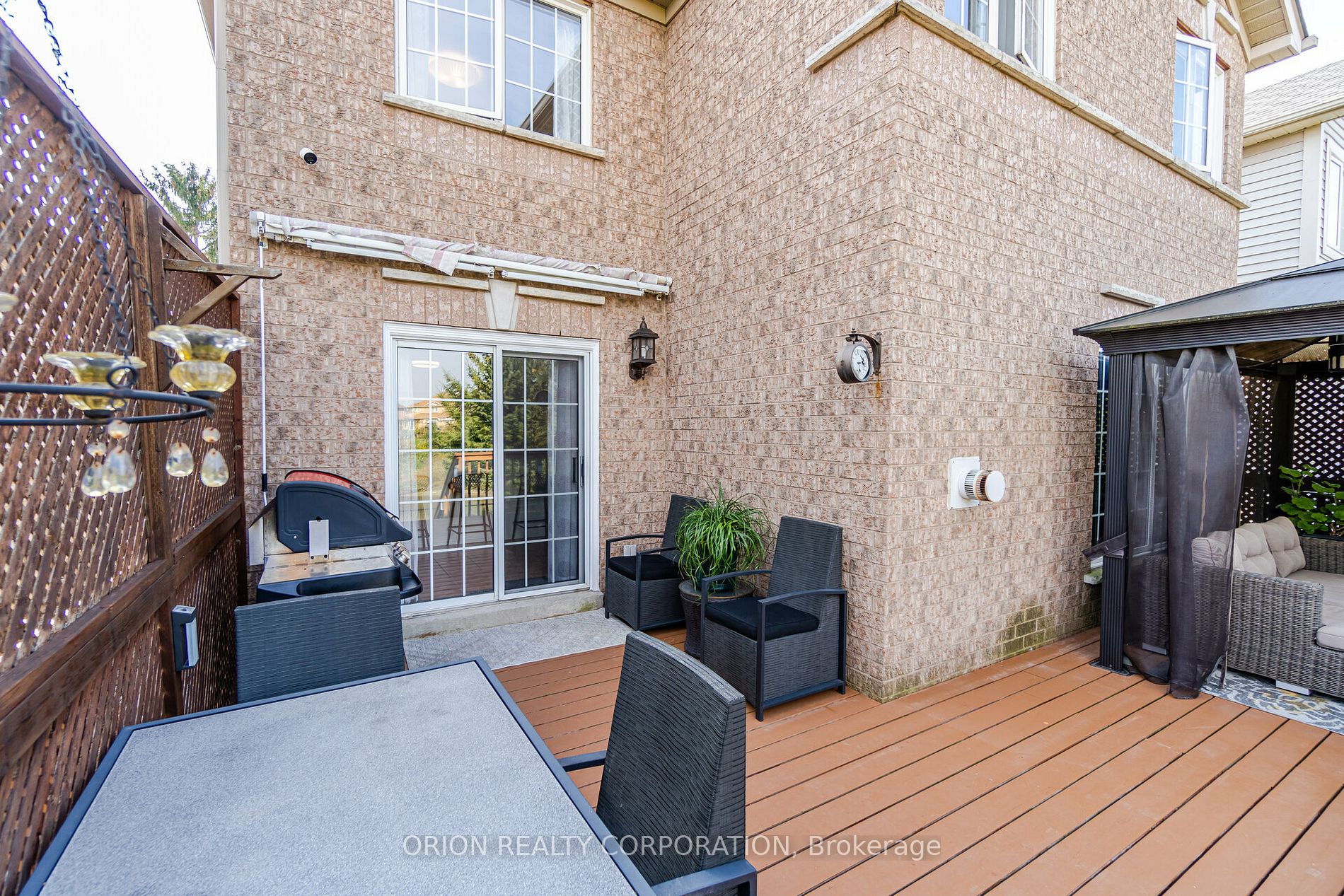 44 Porchlight Rd