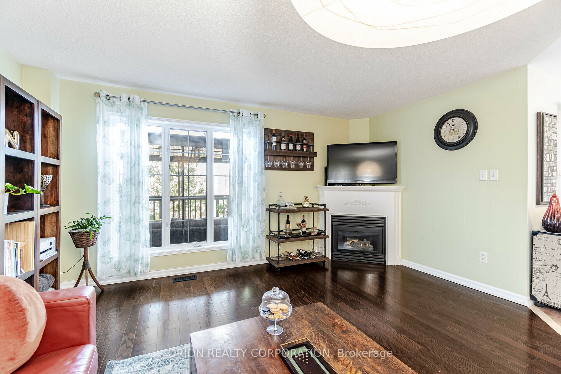 44 Porchlight Rd