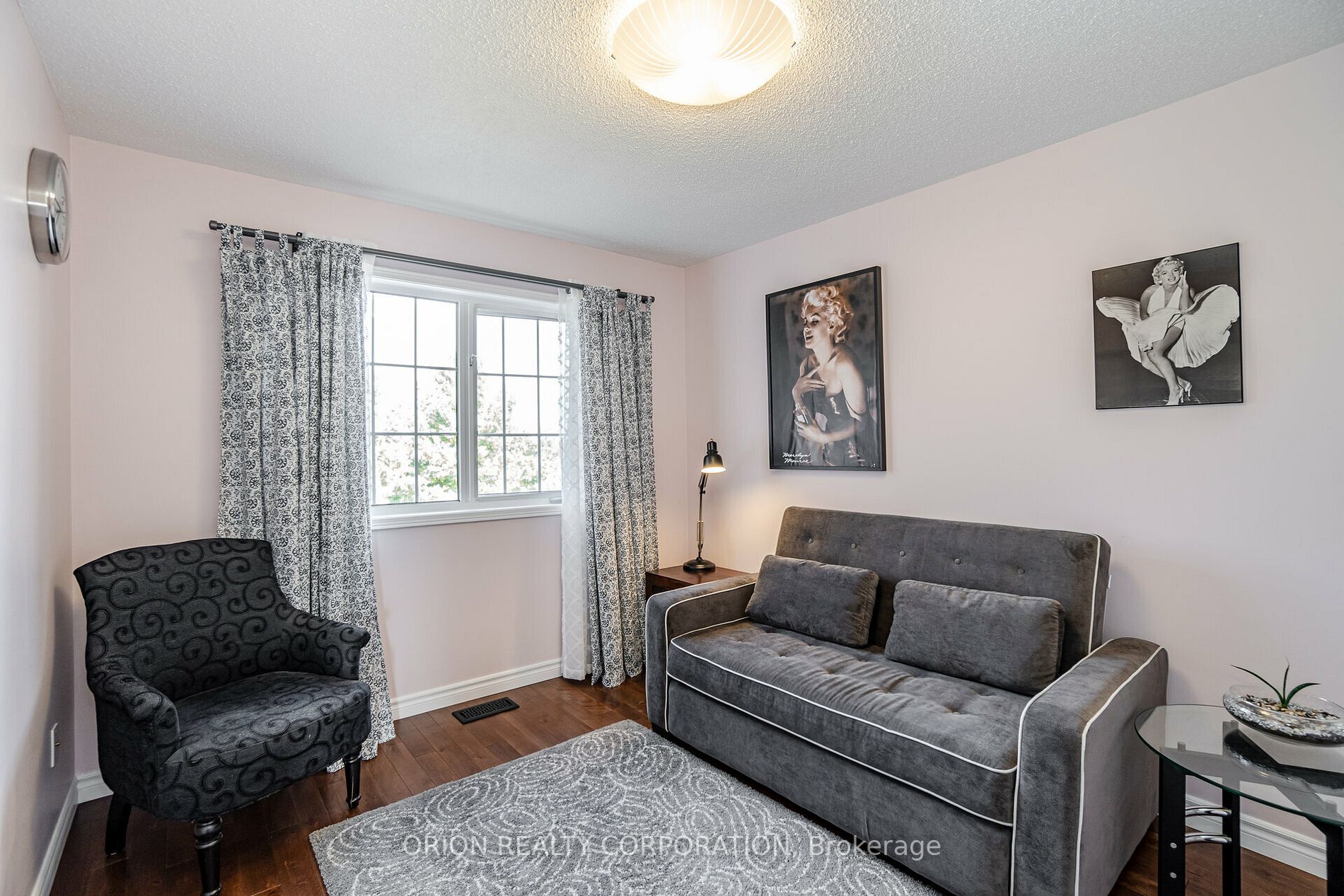 44 Porchlight Rd
