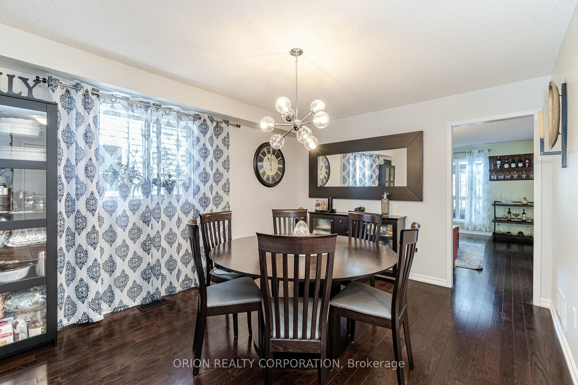44 Porchlight Rd
