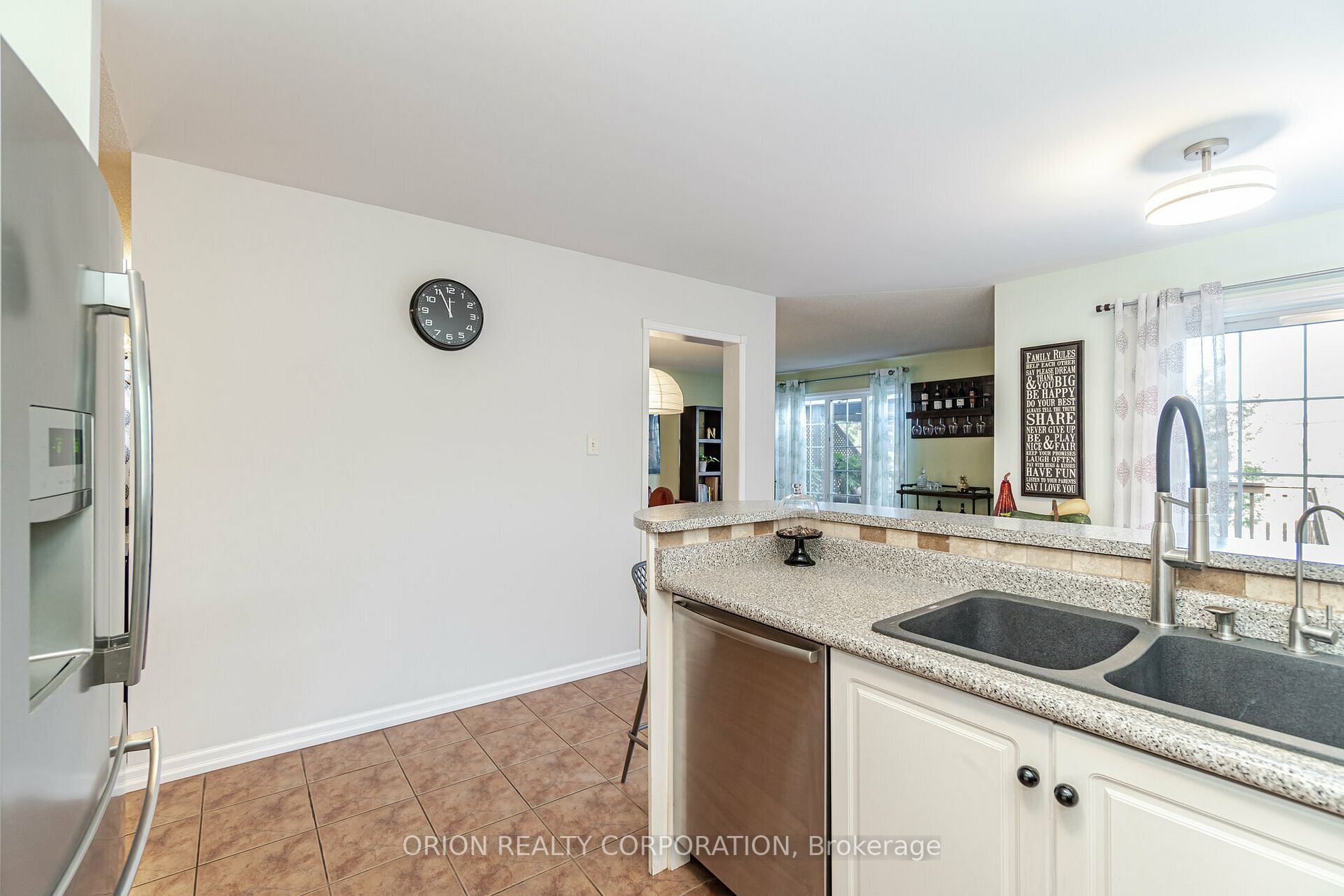 44 Porchlight Rd