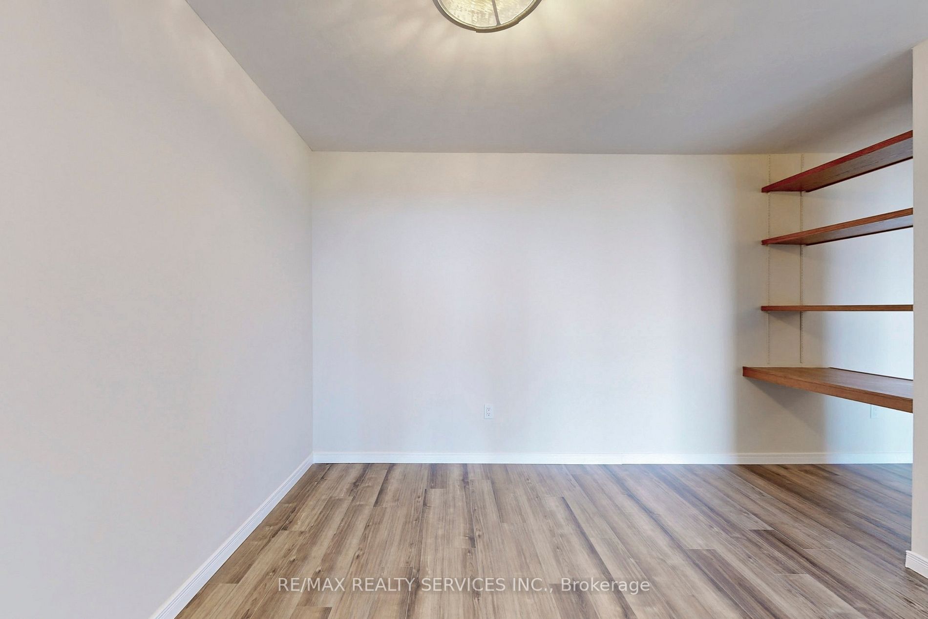 15 Kensington Rd, #1407