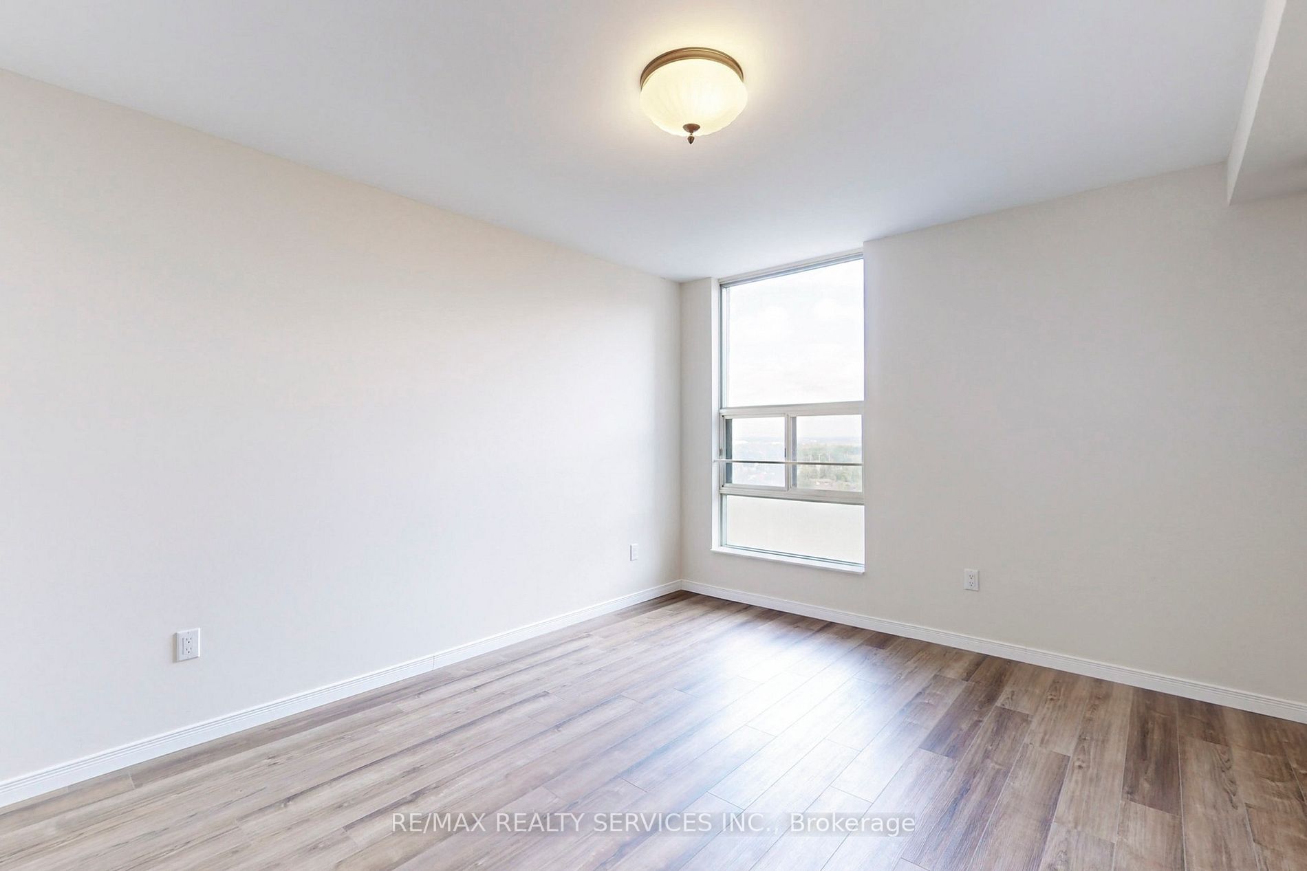 15 Kensington Rd, #1407