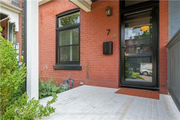 7 Golden Ave, Toronto