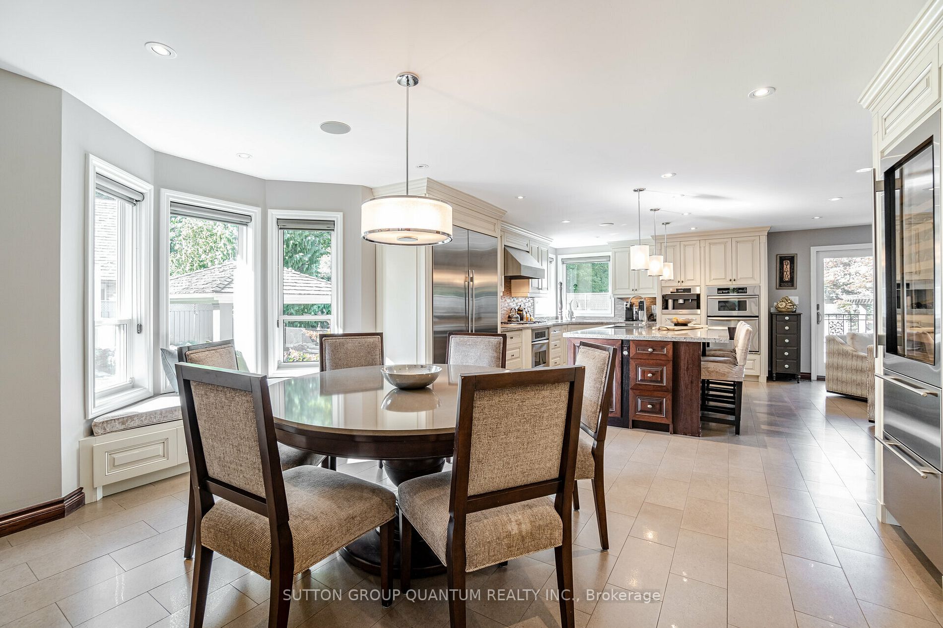 2260 Highriver Crt E
