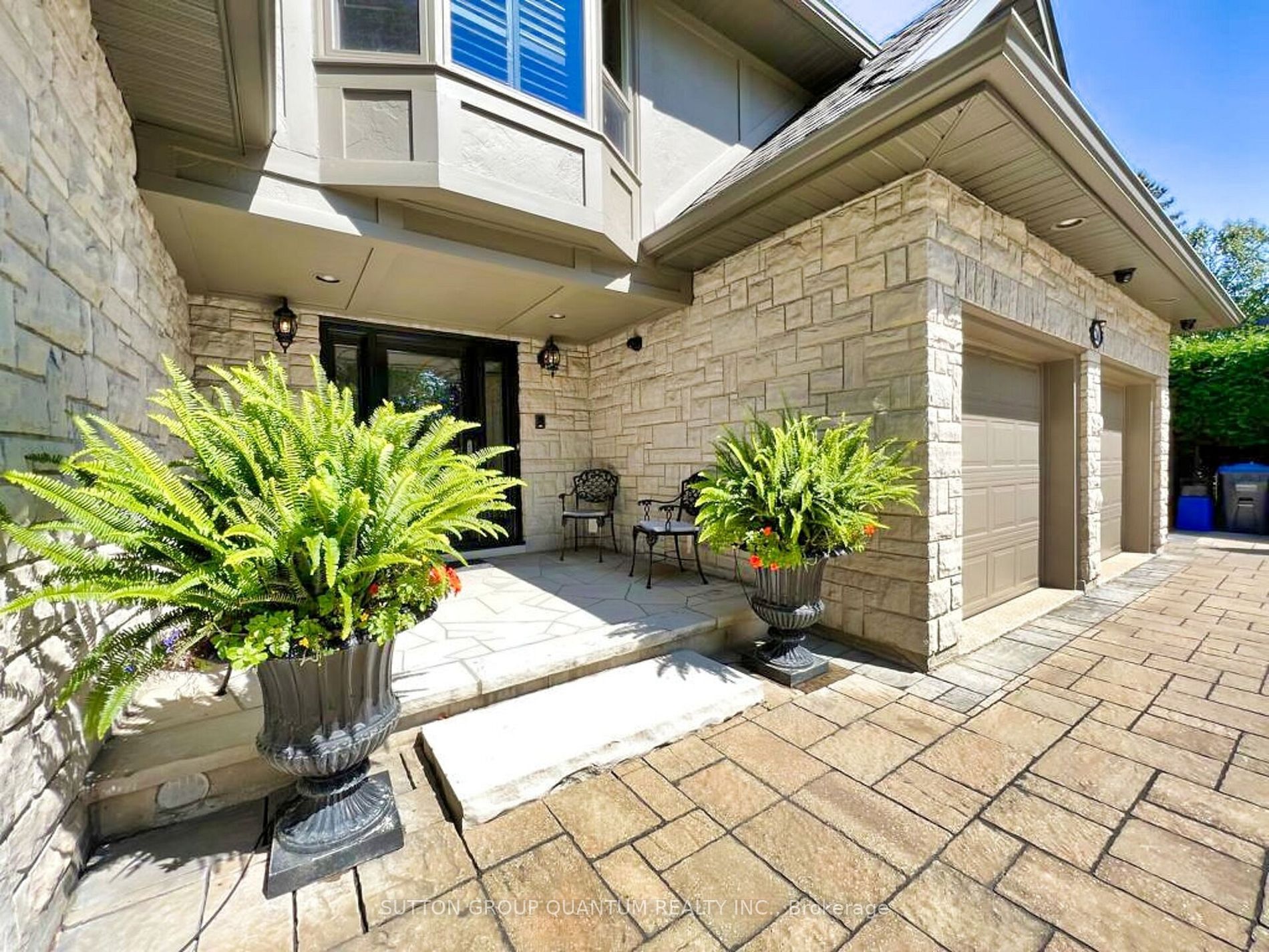2260 Highriver Crt E