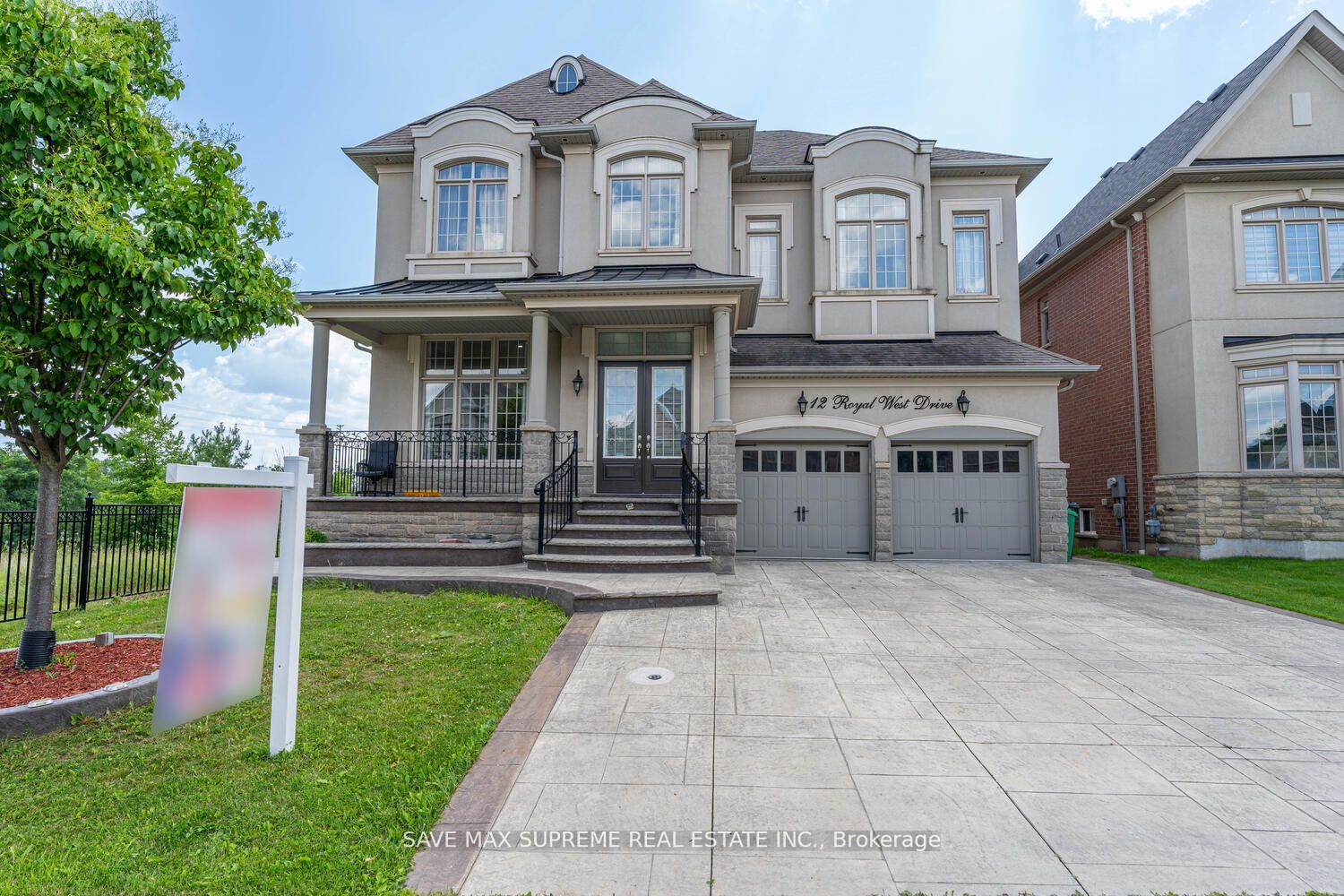 12 Royal West Dr