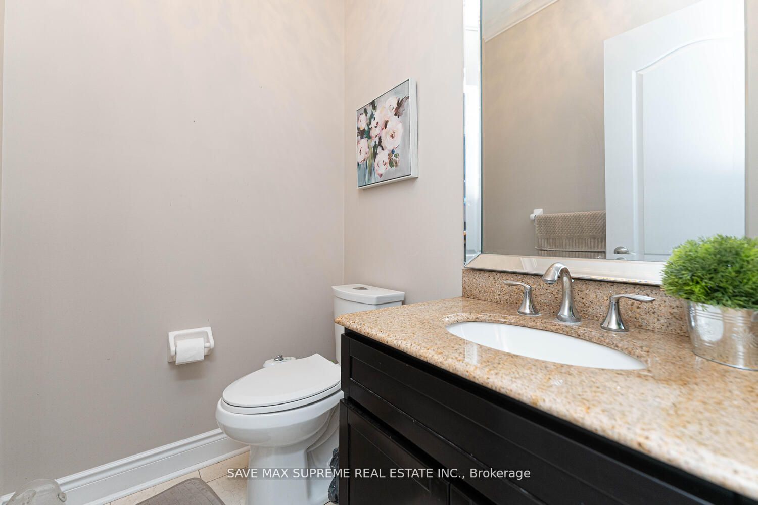 12 Royal West Dr