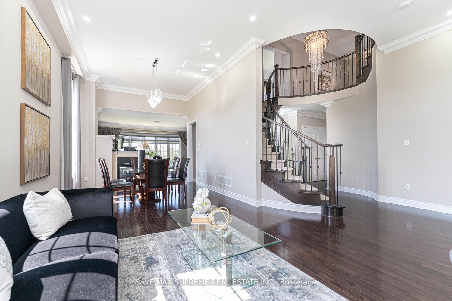 12 Royal West Dr
