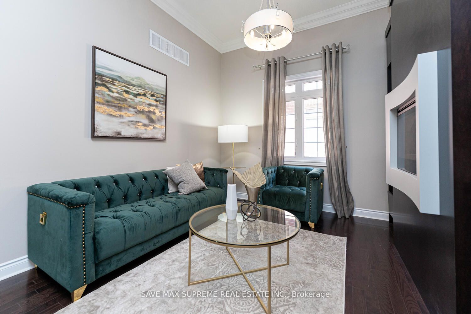 12 Royal West Dr