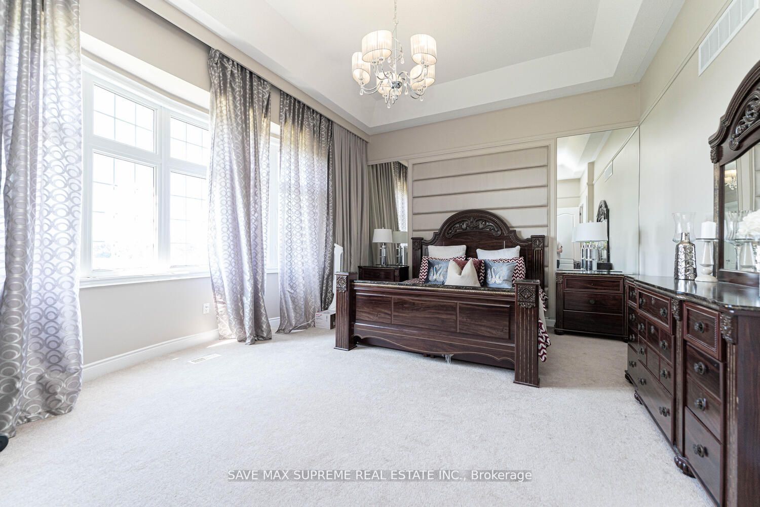 12 Royal West Dr