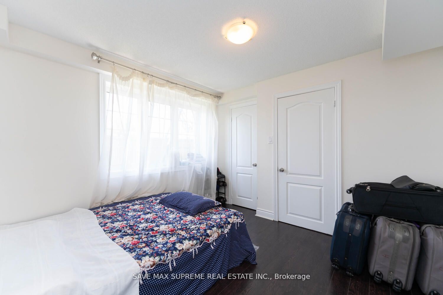 12 Royal West Dr