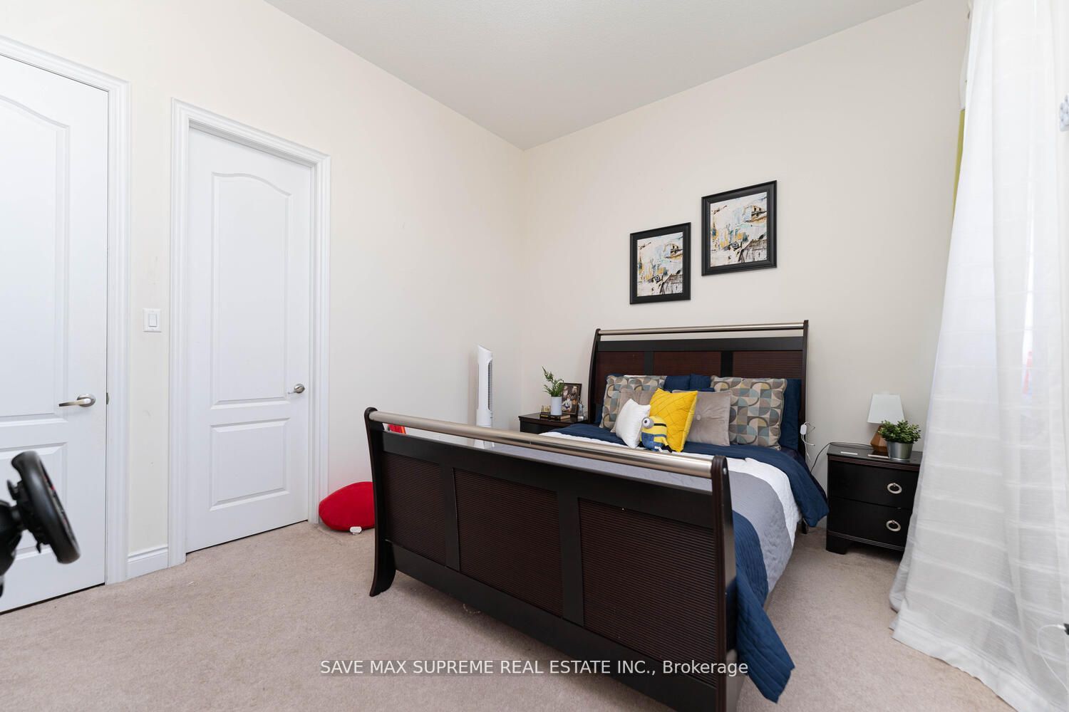 12 Royal West Dr