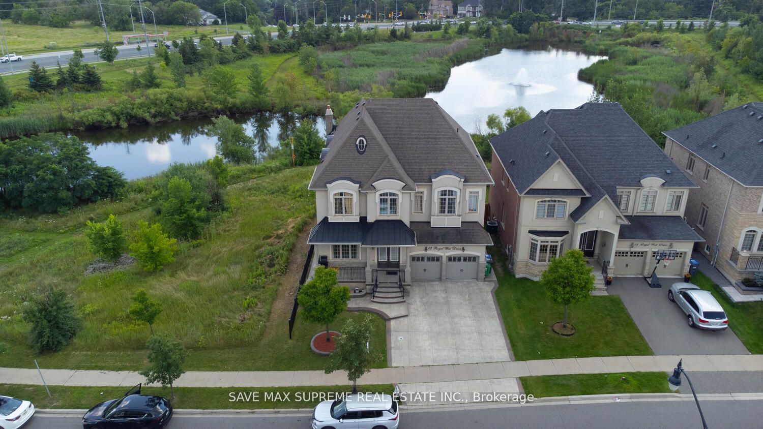 12 Royal West Dr