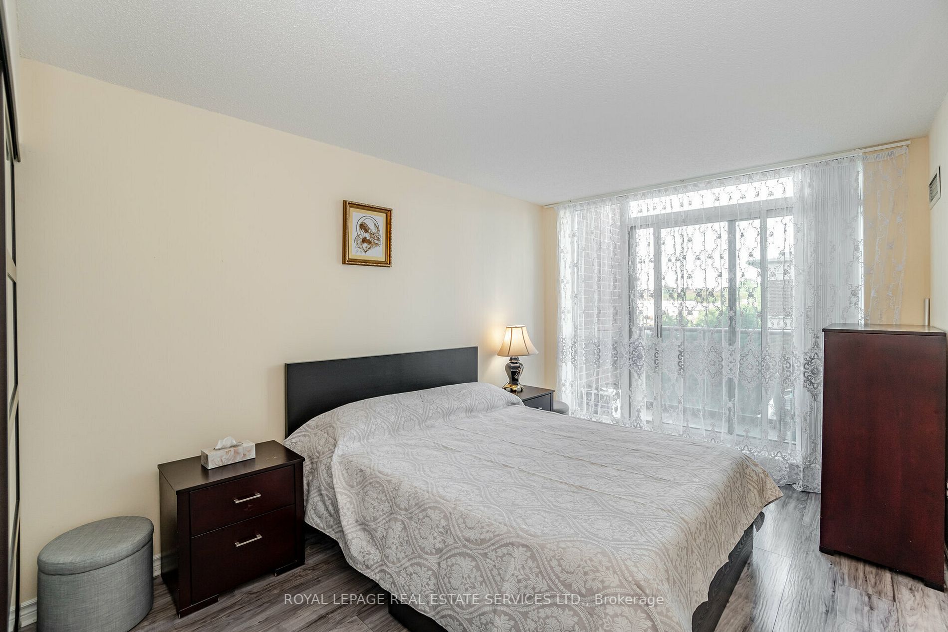 15 Michael Power Place, #405