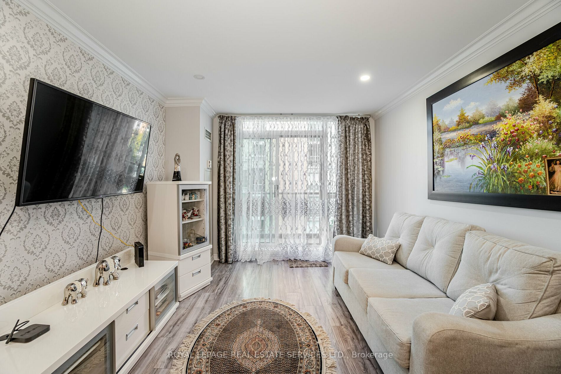 15 Michael Power Place, #405