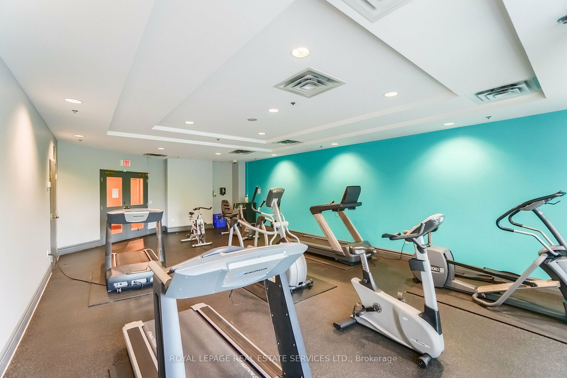 15 Michael Power Place, #405