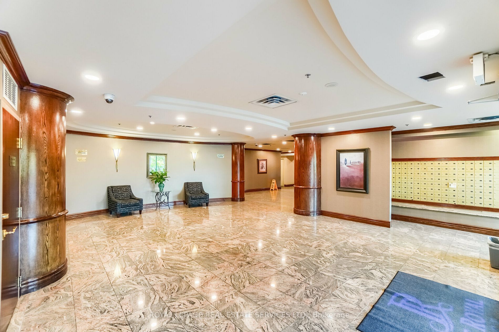 15 Michael Power Place, #405